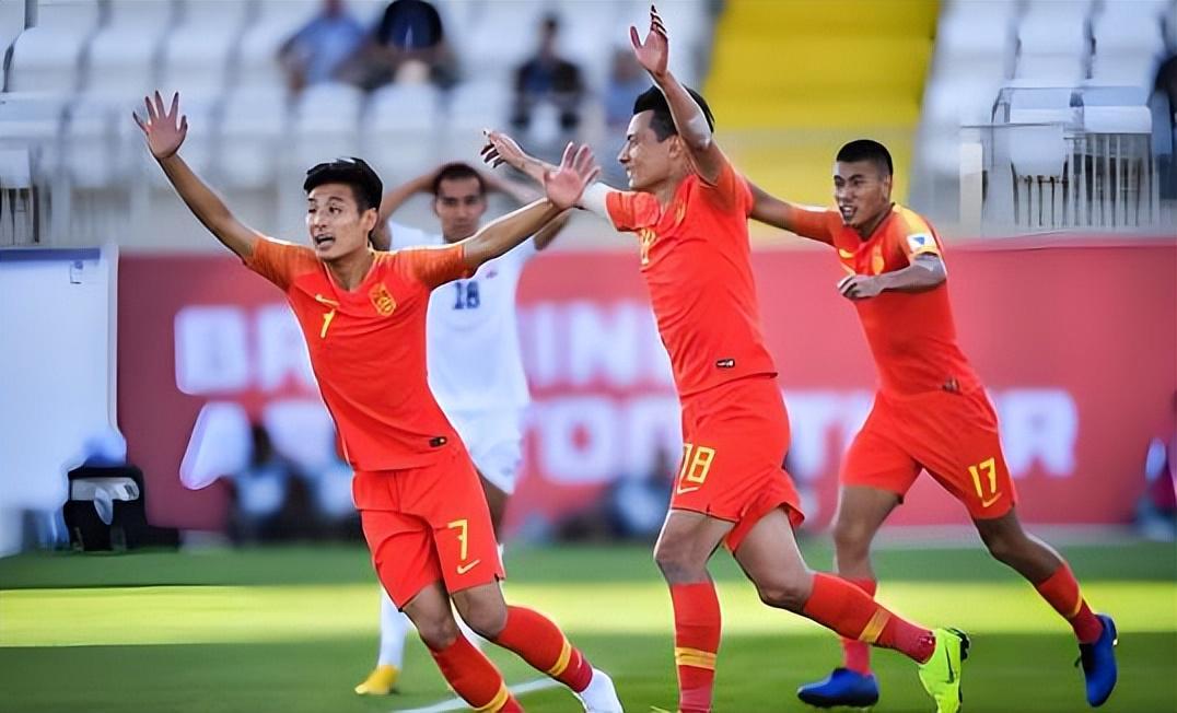 九游官网-邵佳一都当成宝的本土国脚前腰，本赛季回到鲁能，却一分钟没上